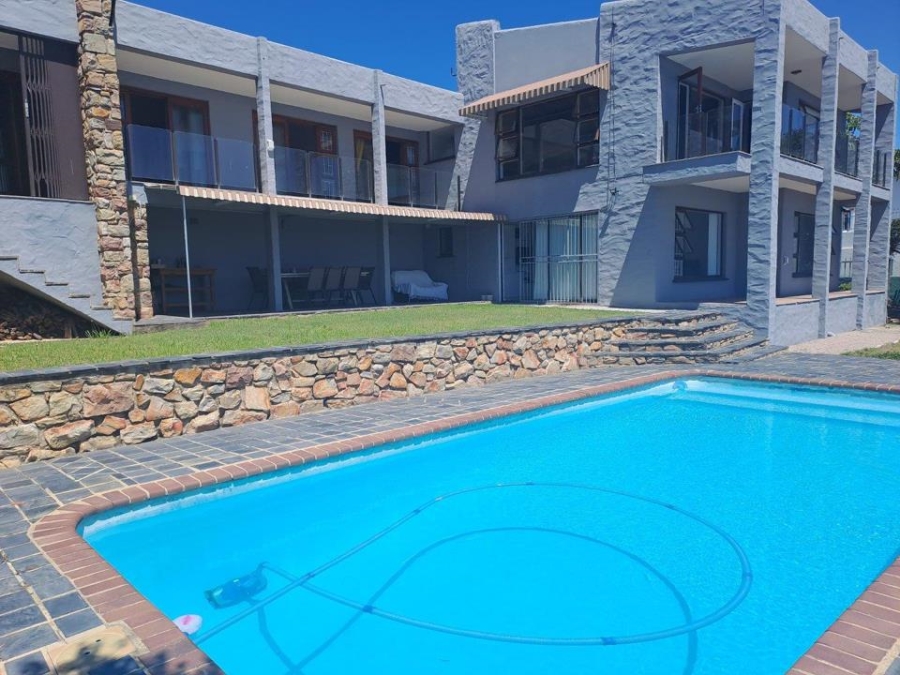 4 Bedroom Property for Sale in Linkside Western Cape